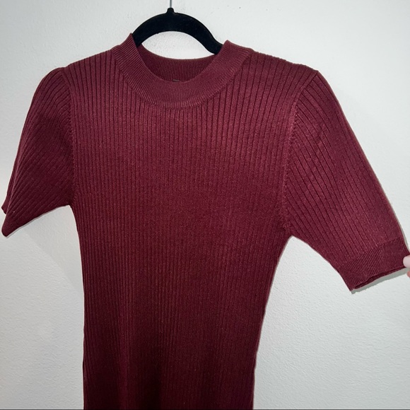 NWOT Lulu’s Mock Neck Sweater Dress - Picture 2 of 5